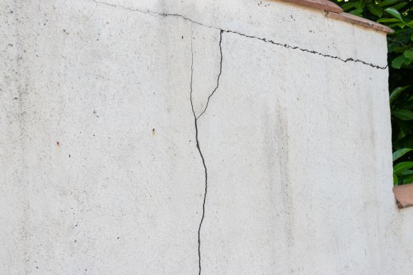 Foundation Crack Patching in Bowling Green