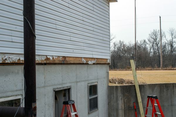 House Foundation Leveling in Bowling Green